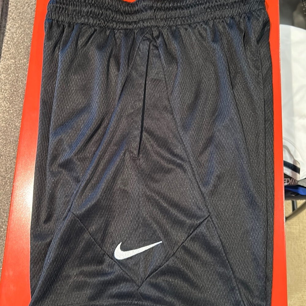 Men Nike dri fit shorts, black, size small. New, never worn.